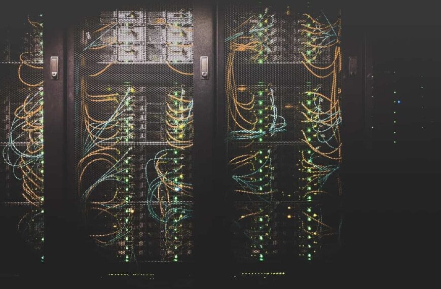 De noodzaak van een overgang naar hernieuwbare energie in datacenters.