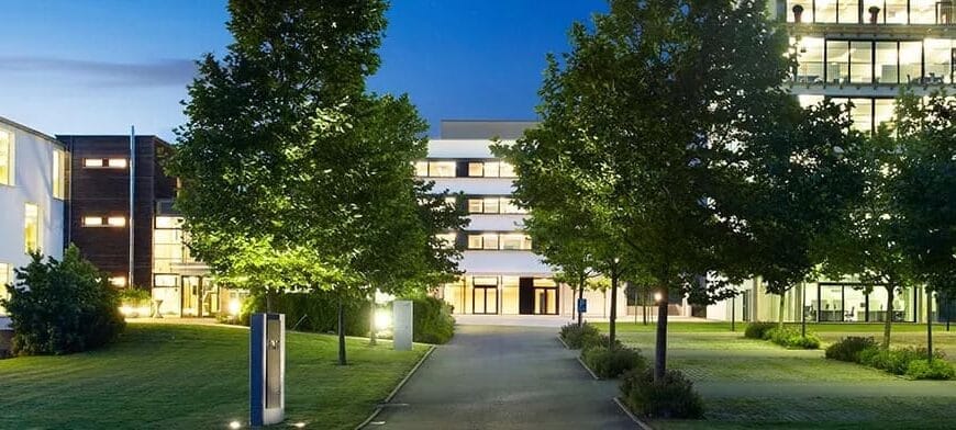 FNT Software vestigt zich in Spanje: Een nieuw tijdperk in de digitale transformatie van infrastructuur.