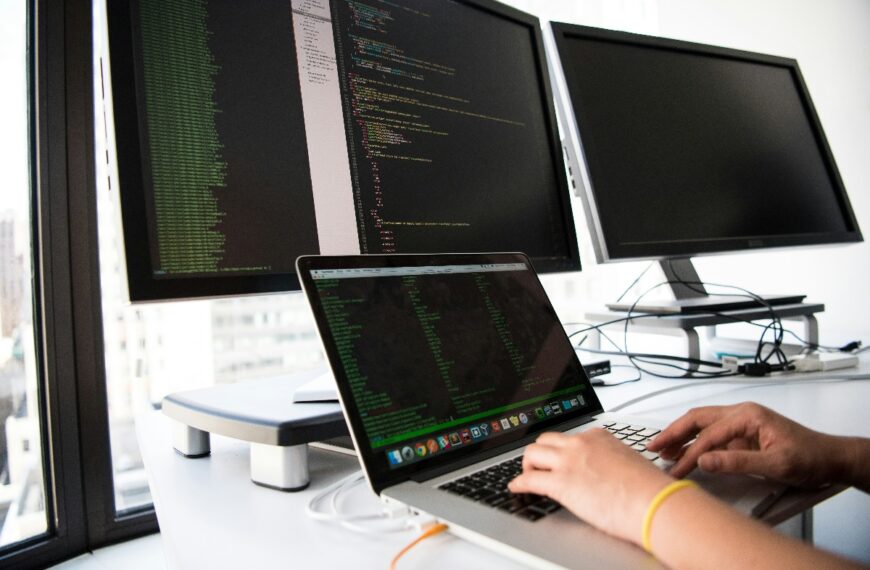 Wat is een cloudhosting, soorten en hoe kan je het inhuren?
