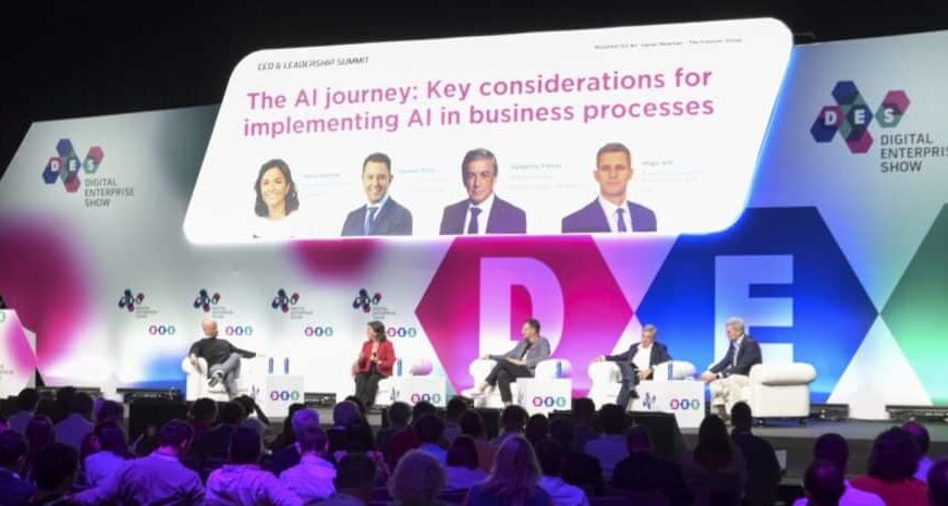 Technologie-experts waarschuwen op DES: bedrijven die tegen 2025 geen AI gebruiken, worden over het hoofd gezien op de markt.