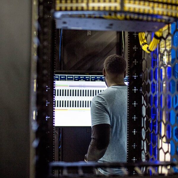 Datacenters: de uitdaging van waterverbruik en de nieuwe oplossingen van Big Tech