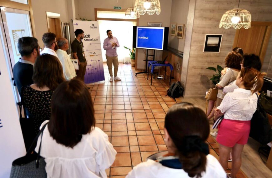 Meer dan 40 professionals komen samen op het B2B Smart CLM-evenement om de digitalisering van hun bedrijven te bevorderen.