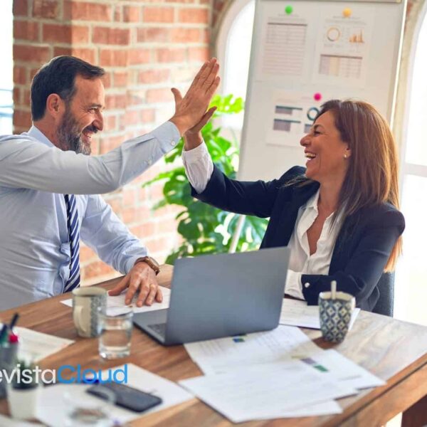 De Onzichtbare Bondgenoot: Hoe Commercieel Ondersteuning de Klantbeleving in Grote Bedrijven Versterkt