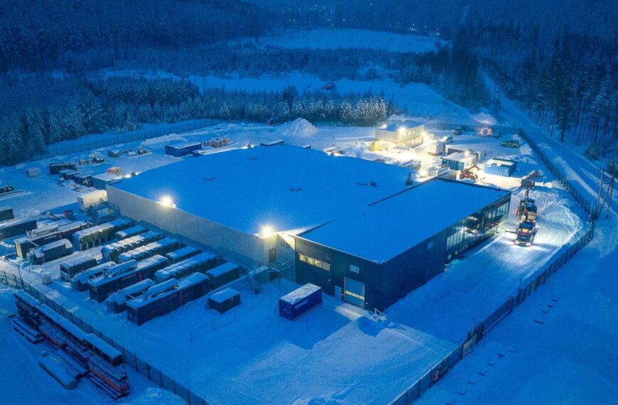 Bain Capital verwerft 80% van AQ Compute om duurzame datacenters in Europa te stimuleren.