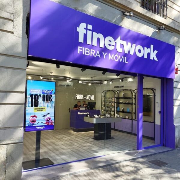 Finetwork voltooit zijn transformatie tot MVNO-aanbieder en neemt het beheer over van 1,2 miljoen mobiele lijnen.