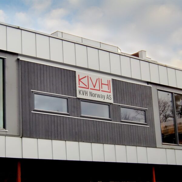 KVH en Pacific Basin voltooien een hybride connectiviteitsupgrade op meer dan 75 schepen.