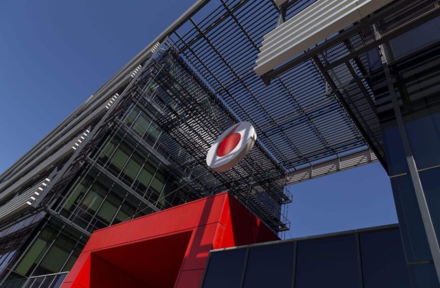 TelefÃ³nica en Vodafone creÃ«ren FibreCo, een nieuw glasvezelbedrijf voor de Spaanse markt.