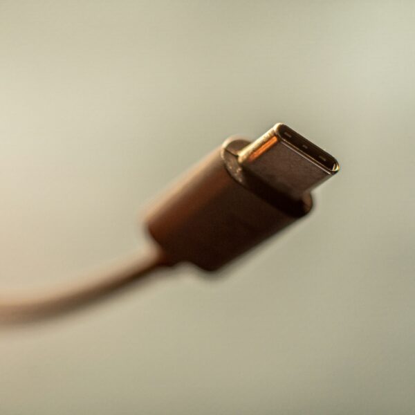 DisplayPort 2.1b en actieve DP80LL-kabel: Langer, krachtiger, veelzijdiger