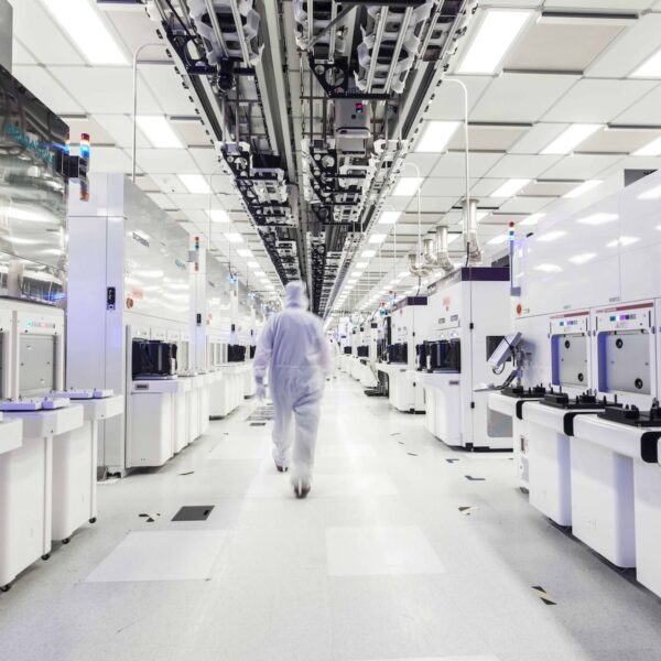 GlobalFoundries opent een geavanceerd verpakkings- en fotonica-centrum in New York.