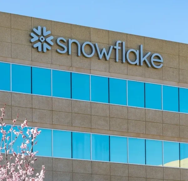 Snowflake besteedt 20 miljoen dollar aan AI-opleiding met het programma “Een Miljoen Geesten + Een Platform”.