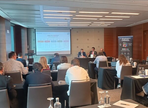 Asociatie @aslan Verfijnt Laatste Details voor Haar Jaarlijkse Congres