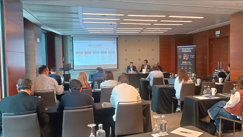 Asociatie @aslan Verfijnt Laatste Details voor Haar Jaarlijkse Congres