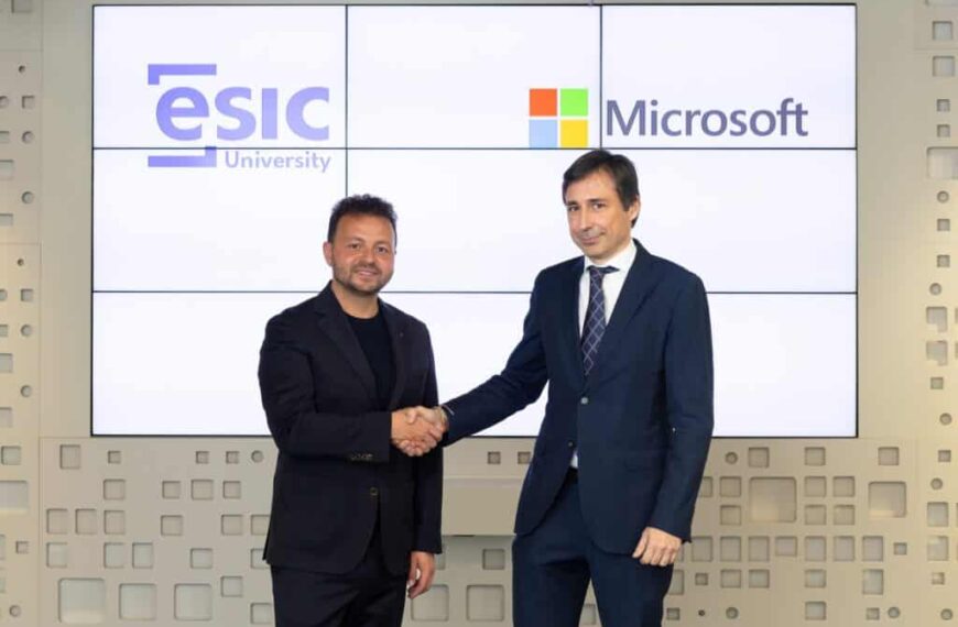 ESIC University en samenwerking met Microsoft om de opleiding in Informatica te versterken