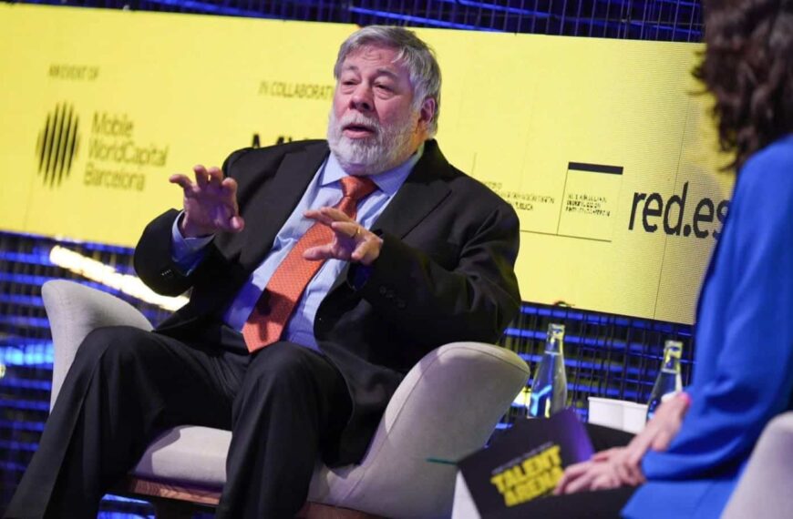 Steve Wozniak pleit voor gereguleerde AI en de bevordering van open source in Barcelona