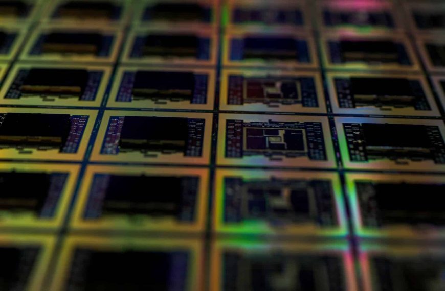 Van Rekenkracht tot Digitale Universum: Informatiekracht Vermeerderd met 217 Miljoen in 50 Jaar