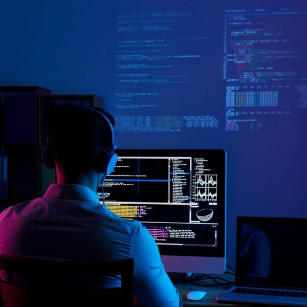 Pasen en Wacht: Wees Alert op Fraude bij Reserveringen en Openbare Wi-Fi tijdens de Paasvakantie