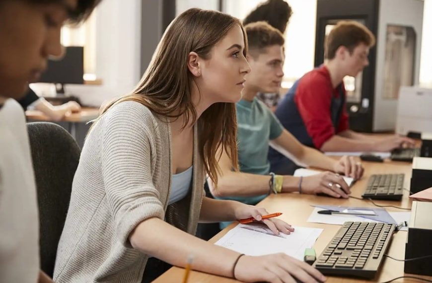 Waarom een hogere opleiding in informatiekunde jouw beste keuze is