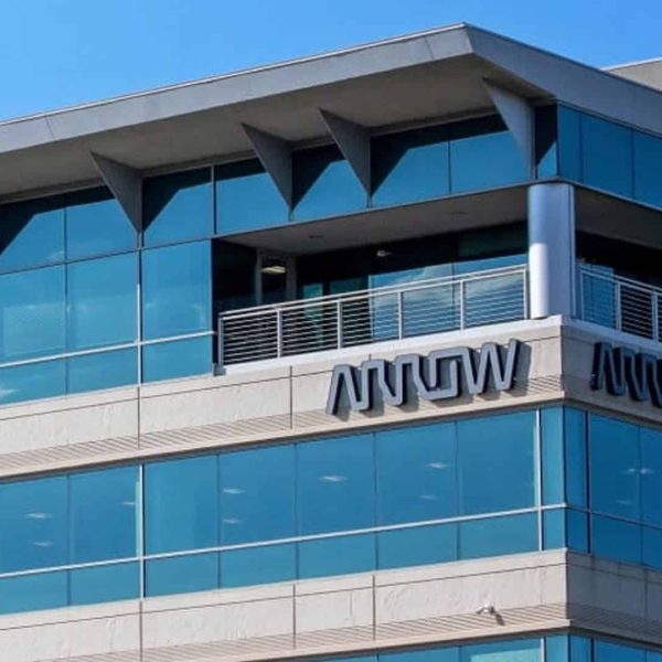 Arrow Versterkt Zijn Toewijding aan Cybersecurity met ISO 27001 Certificering