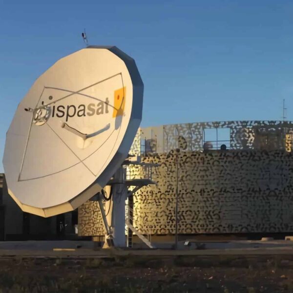 Hispasat Introduce Satellietback-updienst met Elektrische Autonomie voor Verbeterde Verbinding tijdens Noodsituaties