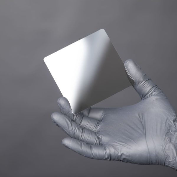 Cerabyte Belooft Revolutie in Opslag met 100 PB Keramische Glas Racks Tegen 2030