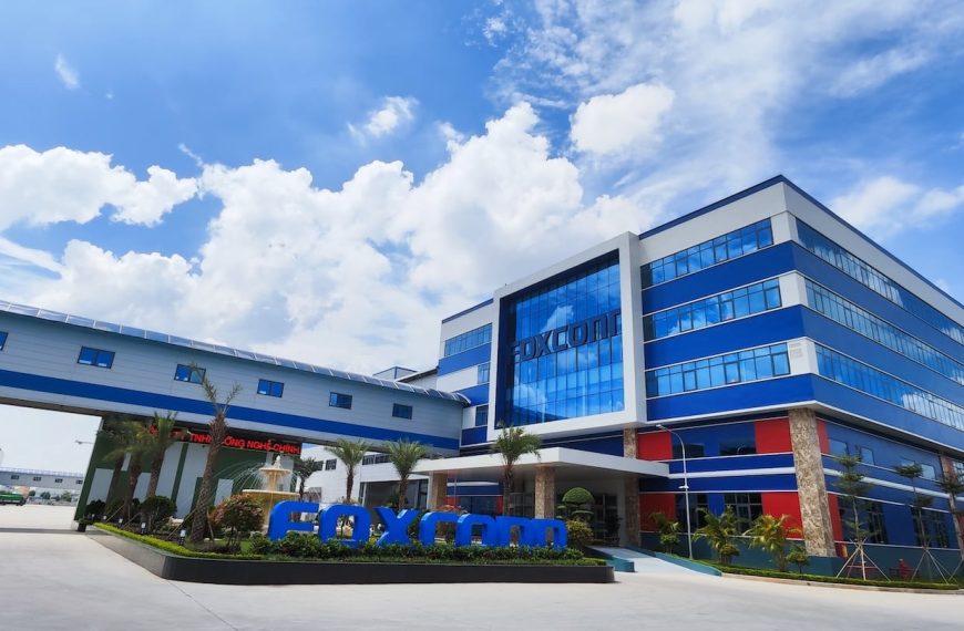 Het Keerpunt van Foxconn in Ohio: Hoe Kunstmatige Intelligentie Hun Wereldwijde Strategie Herdefinieert