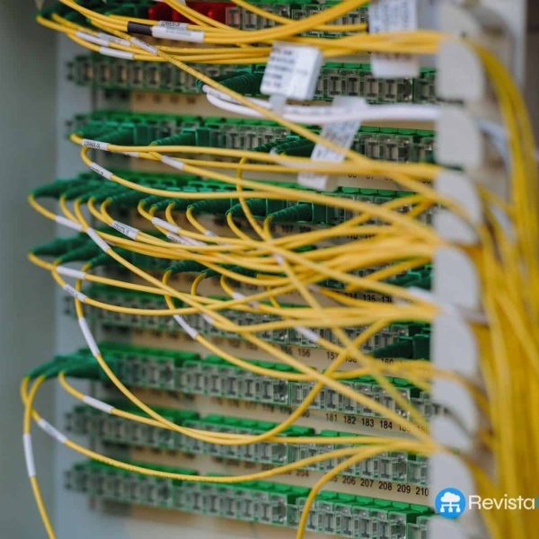 Meet-Me Room: Vrijheid van Interconnectie in het Tijdperk van Kritieke Connectiviteit