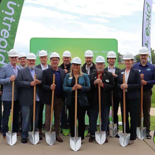 Frederick Omarmt de Toekomst met Open Fiber Optiek van Intrepid Fiber Networks