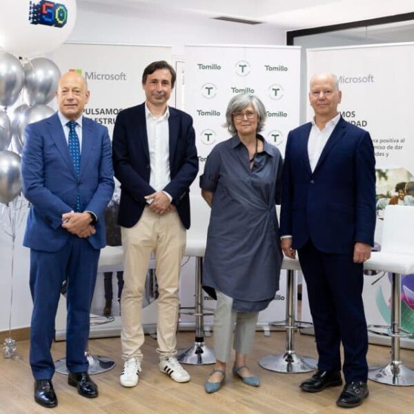 Microsoft en Stichting Tomillo openen eerste Data Center Academy van Spanje in Madrid