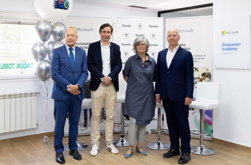 Microsoft en Stichting Tomillo openen eerste Data Center Academy van Spanje in Madrid