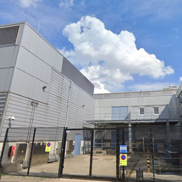 euNetworks Sluit Datacenter in Amsterdam Voor Juli 2026: De Race naar Migratie Begint