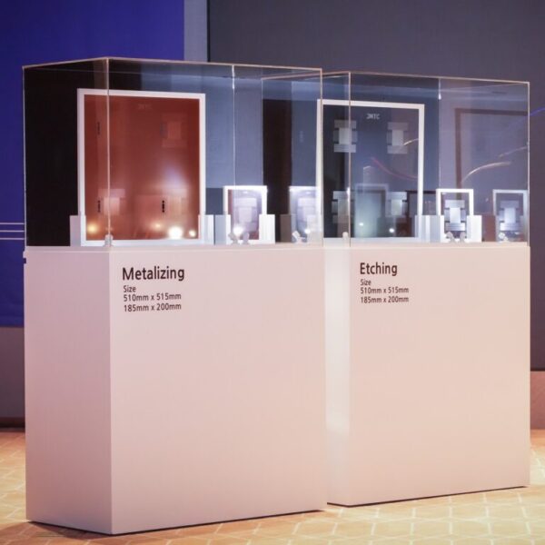 JNTC Lanceert Nieuwe Glazen Substraat voor Halfgeleiders: De Volgende Stap in Geavanceerde Verpakking