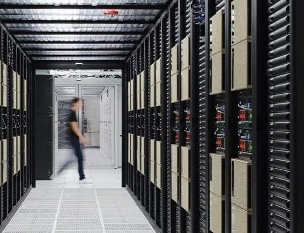 China lanceert netwerk van 36 datacenters met meer dan 100.000 NVIDIA-chips, ondanks Amerikaanse beperkingen