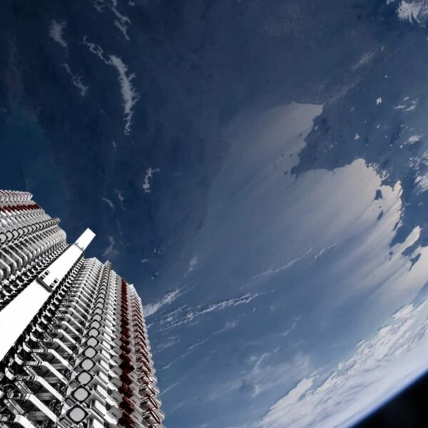 Titel: ‘Het Wordt Druk Boven: Bijna Dagelijkse Satelliet Terugkeert, Viral Video’s en de Discussie over de Ordening van Lage Omloop’