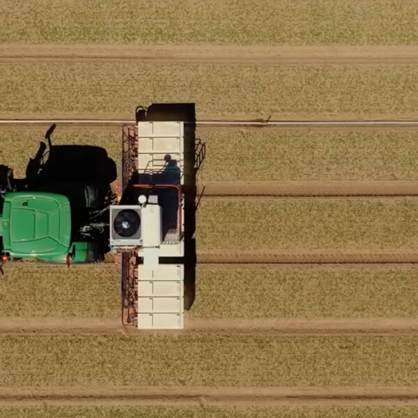 Carbon Robotics ennoemt LaserWeeder G2: De laserwapen tegen onkruid met 24 NVIDIA GPU’s