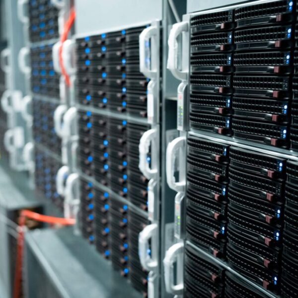 OVH Verandert de Markt: VPS met 4 Kernen en 8 GB RAM Slechts €3,82 + BTW per Maand