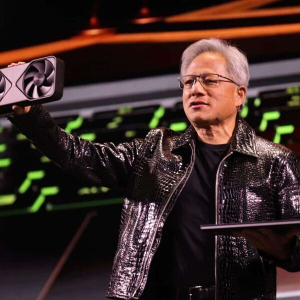 Jensen Huang: ‘China is Slechts enkelev Nanoseconden Achter op de VS in Chips’ en Oproep tot Concurrentie om de Amerikaanse Invloed te Versterken