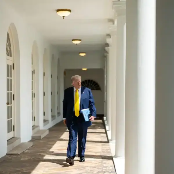 Trump Versterkt de Spanning met China: Beperkingen voor Intel, Samsung en SK Hynix in Azië, maar Uitstel voor Tarieven op Hardware