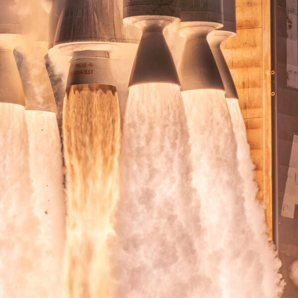 Amazon Versnelt Kuiper: Satellietconstellatie Bereikt Meer Dan 100 Satellieten en Bereidt Vijfde Lancering Voor