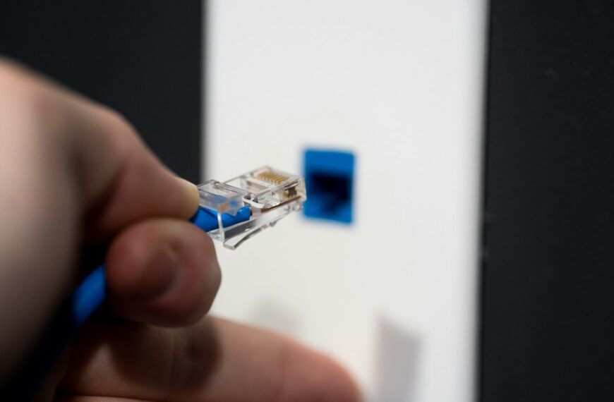 Van Coax naar RJ45: Waarom Terug Naar Ethernetkabel De Beste Keuze Is Voor Jouw Digitale Hogeschool