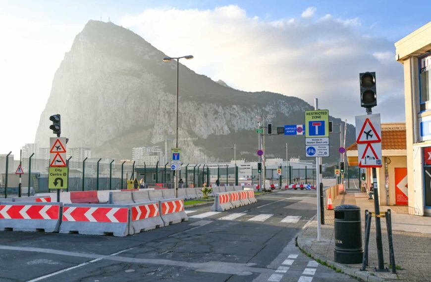 Gibraltar Bereidt Zich Voor op de Bouw van een Gigantische Data-Campus van 250 MW: Een Historische Stap naar Digitale Soevereiniteit en AI
