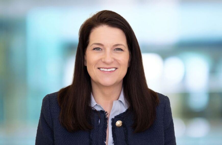 Intel Neemt Michelle Johnston Holthaus Na Slechts 9 Maanden Aan De Kraak: Radicaler Herstructurering en Politieke Druk Binnen Het Bedrijf