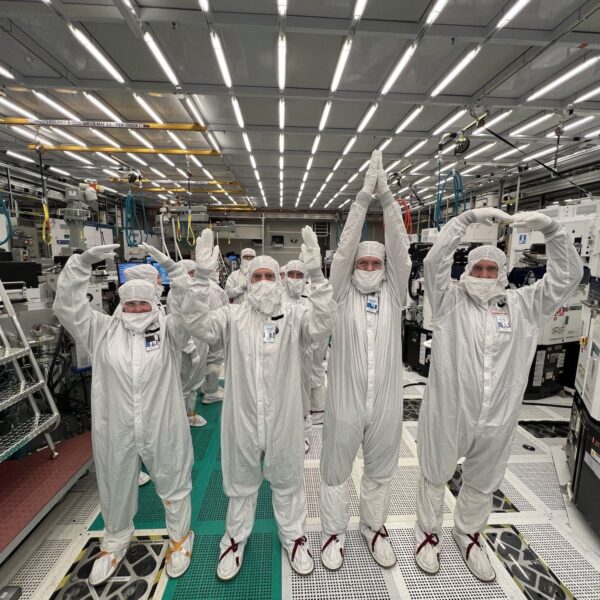 Intel Kampt met Sleutelverliezen in Ohio-project te Midden van Economische Vertraging