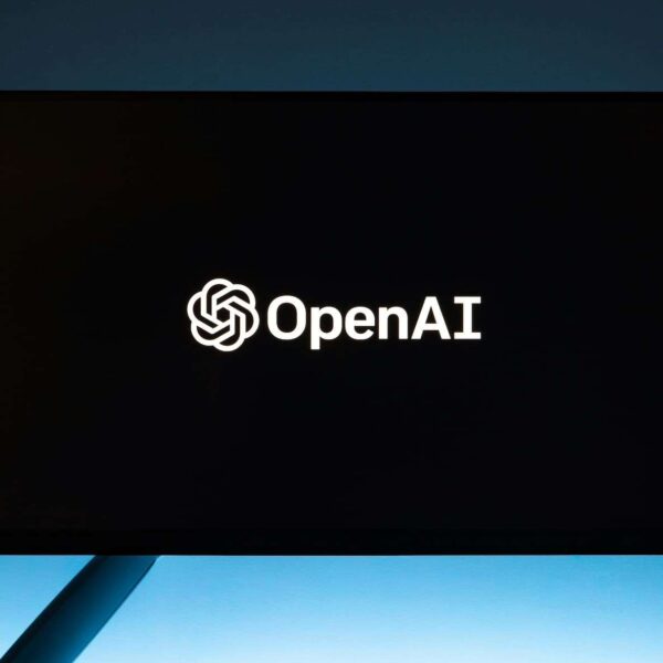 “OpenAI en Historic Accord van 300 Miljard Dollar met Oracle om AI en Cloud-infrastructuur te Stimuleren”