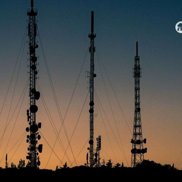 Cellnex Reserveert Verkoop van Towerlink France aan Vauban Infra Fibre voor 391 Miljoen: Focus op “Infra Core” en Disciplinair Activa Rotatie