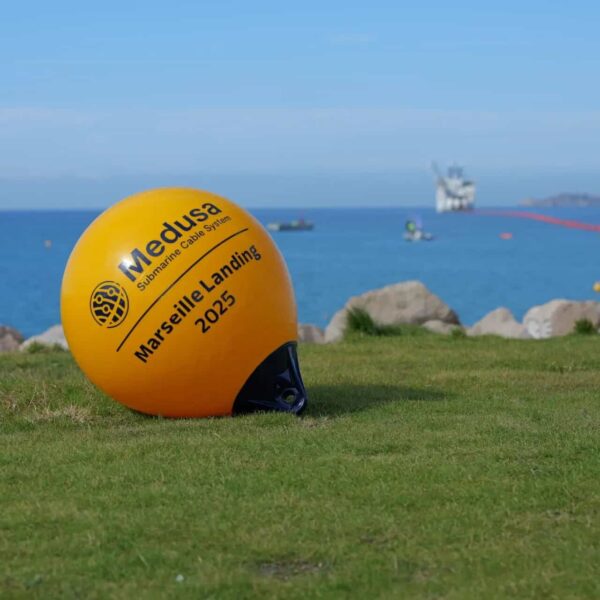 Medusa Landt in Marseille: Start van de Nieuwe Onderzeese Corridor Tussen Europa en Noord-Afrika