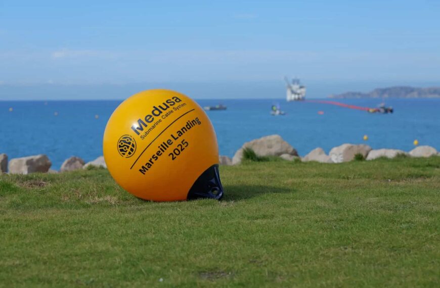 Medusa Landt in Marseille: Start van de Nieuwe Onderzeese Corridor Tussen Europa en Noord-Afrika