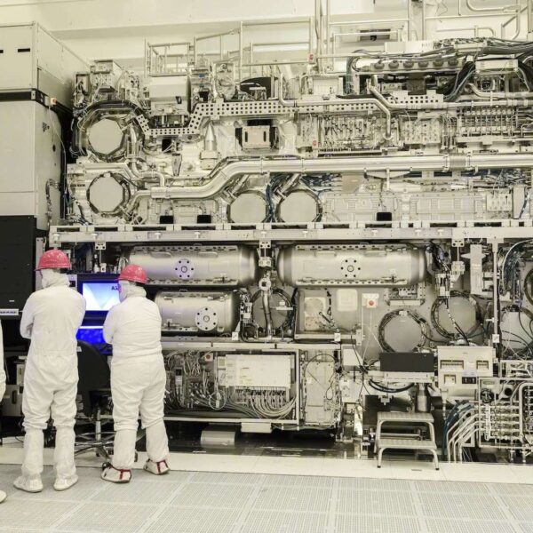 Intel opnieuw in beeld als luxe “Plan B”: Apple, NVIDIA, AMD, Google en Broadcom onderzoeken hun geopteerde knooppunten en geavanceerde verpakking