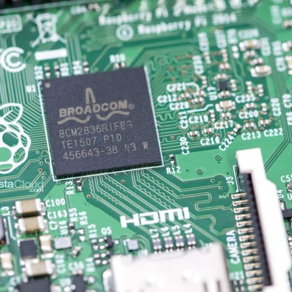 Broadcom versnelt de weg naar 6G met BroadPeak: een DFE SoC van 0,4 tot 8,5 GHz ontworpen voor Massive MIMO