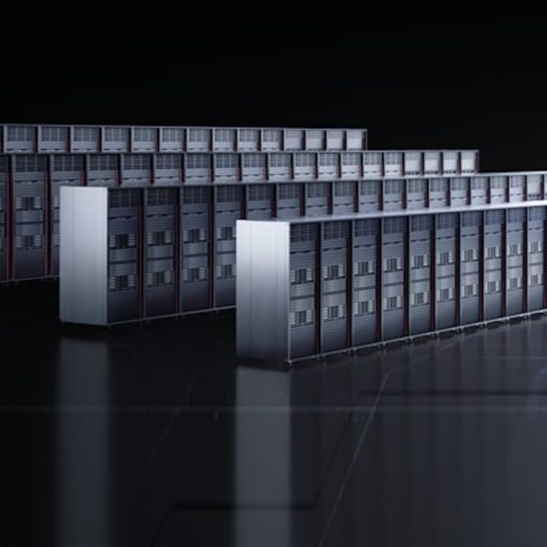 Huawei brengt zijn SuperPoD naar MWC 2026: clusters tot 8.192 NPU’s, lage latentie en een inzet op “open source” voor het AI-tijdperk