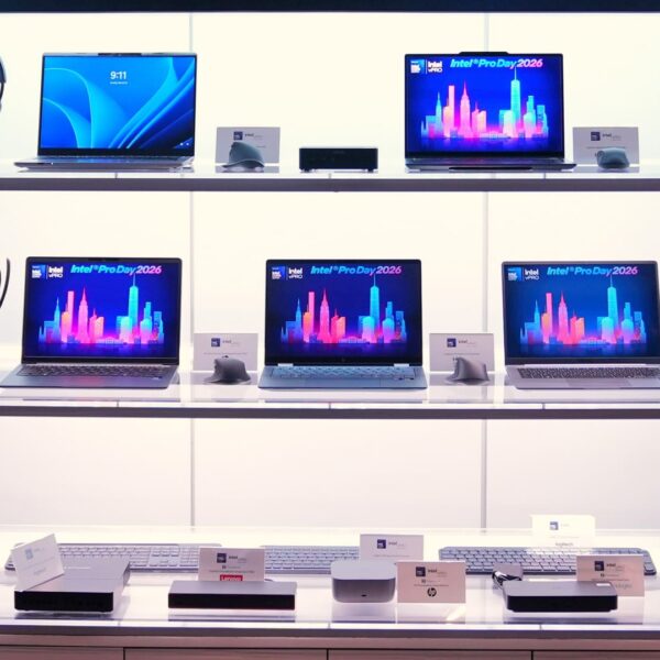 Lenovo vernieuwt zijn werkstations met AI en introduceert een batterij van 99,9 Wh